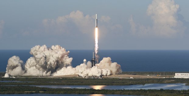Spacex met sur orbite ses premiers satellites pour starlink