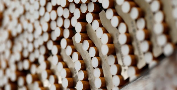 Bat pessimiste pour les ventes de cigarettes, le titre chute