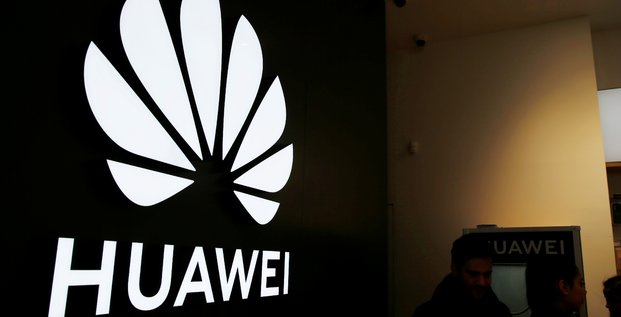 Huawei va investir 2,7 milliards d'euros en italie et creer 1.000 emplois