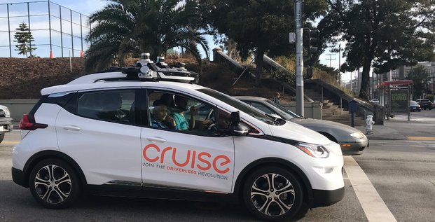 Gm cruise repousse le lancement de ses vehicules autonomes