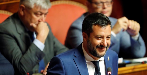 Italie: salvini veut remettre en cause le revenu de citoyennete