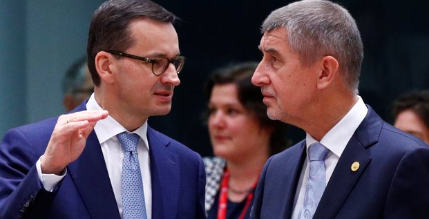 Le Premier ministre tchèque à droite, Andrej Babis, et le Premier ministre polonais à gauche, Mateusz Morawiecki
