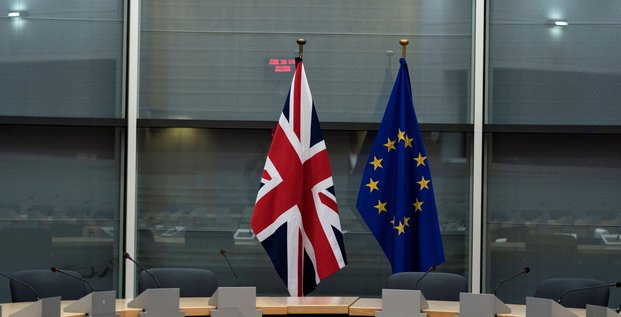 L'accord sur le brexit quasi pret, attend le feu vert britannique, selon des sources