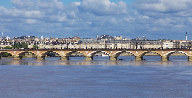 pont de pierre Bordeaux
