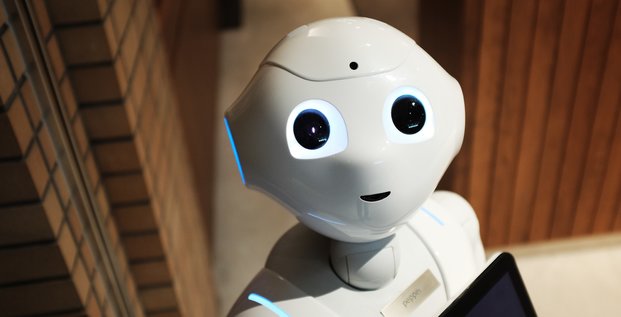 Illustration robot humanoïde tech robotique intelligence artificielle