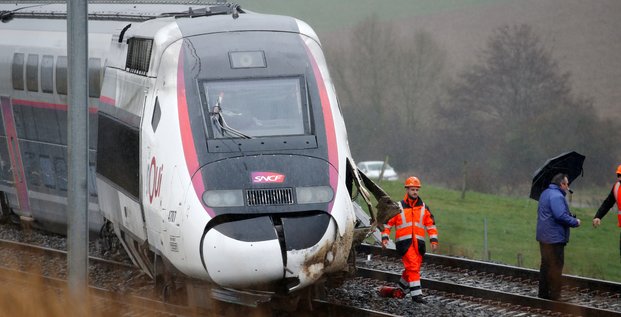 Un TGV Colmar-Paris a déraillé, jeudi 5 mars 2020, à une trentaine de kilomètres au nord de Strasbourg, faisant un blessé grave, le conducteur, et touchant plus légèrement une vingtaine d'autres personnes.