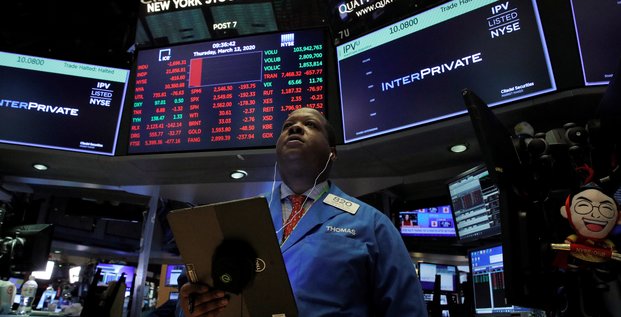 La bourse de new york ouvre en forte baisse
