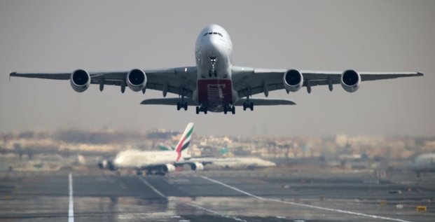 Emirates suspend ses vols pour la france, l'allemagne, le nigeria et new york