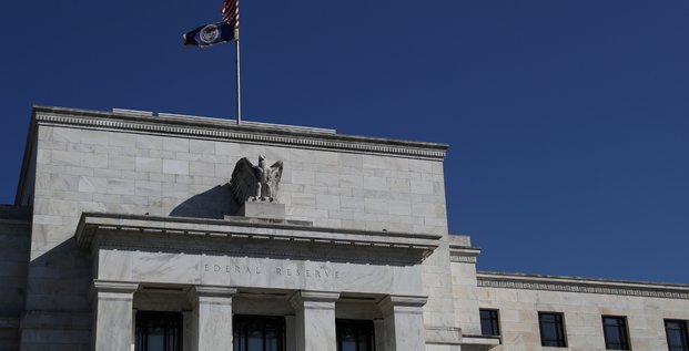 La fed offre un nouvel acces au dollar aux banques centrales etrangeres