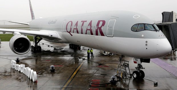 Qatar airways discute avec airbus et boeing d'un report de commandes, selon le south china morning post