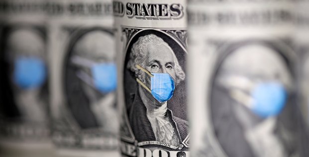 Illustration coronavirus : billet de 1 dollar sur lequel George Washington est représenté avec un masque