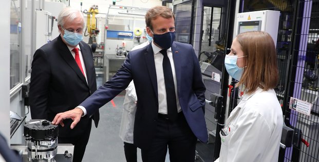 Visite d'Emmanuel Macron à l'usine Valeo d'Étaples (Pas-de-Calais) dans le cadre du plan de soutien à la filière automobile