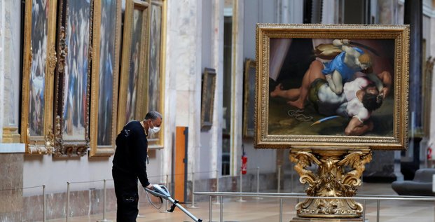 Louvre rouvre au public