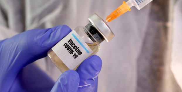 Londres envisage des essais de contamination controlee pour les vaccins contre le covid-19-ft