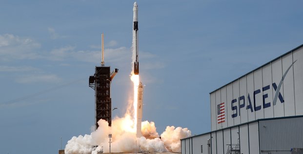 Le pentagone choisit spacex pour des satellites de detection de missiles