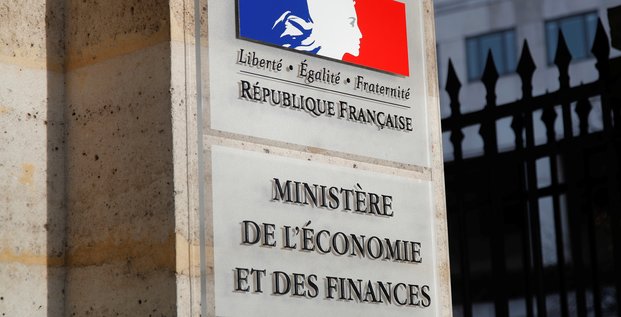 France: des depots petroliers bloques, reunion lundi a bercy