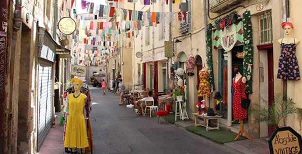 Rue commerçante de l'Ecusson de Montpellier