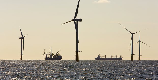 éolienne, éolien offshore, marin, mer, océan, énergie renouvelable, électricité, pollution,