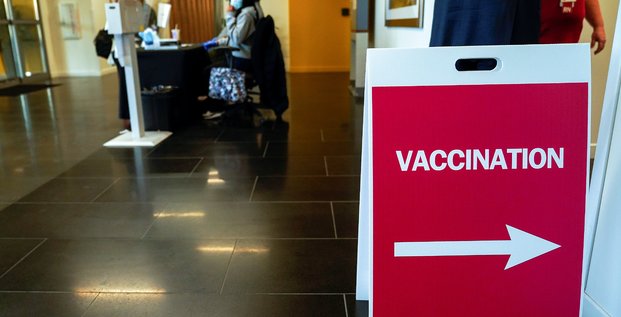 Coronavirus: les etats-unis prevoient de vacciner 100 millions de personnes d'ici a la fin mars