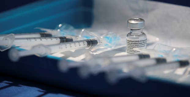 Vaccin: la haute autorite de sante recommande de decaler la 2e dose a 42 jours