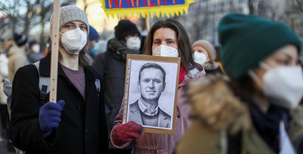 Russie: les procureurs demandent la mise en detention de navalny
