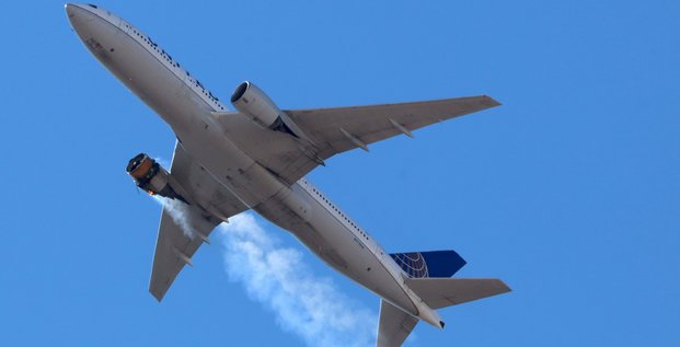 Boeing 777, vol UA 328