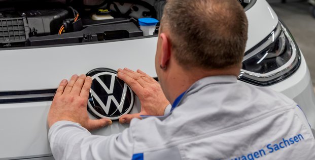 Volkswagen va augmenter les salaires apres un accord avec le syndicat ig metall