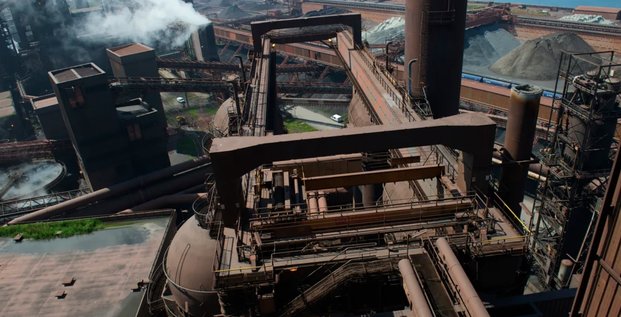 Le site Arcelor Mittal de Dunkerque rejette 11 millions de tonnes de CO2 chaque année pour produire plus de 6 millions de tonnes d'acier.