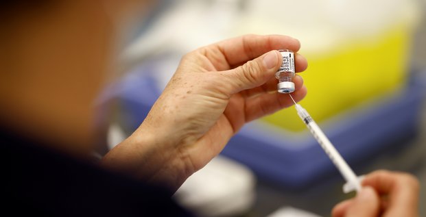 Le vaccin pfizer-biontech approuve pour les 12-15 ans en grande-bretagne