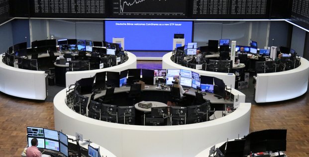 Les bourses europeennes terminent en hausse