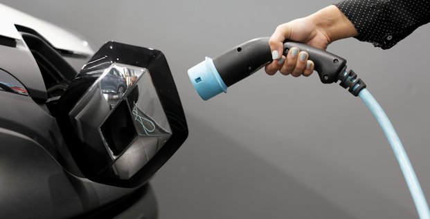 Renault annonce un objectif de 90% de vehicules electriques en 2030