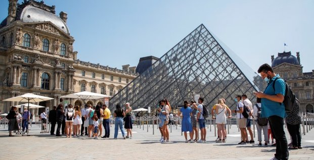 France/tourisme: l'ete fonctionne bien, des difficultes encore a paris, dit lemoyne