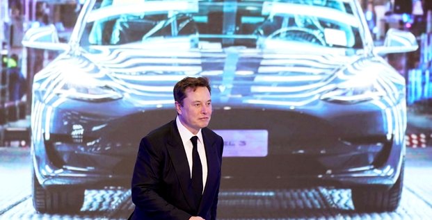 Elon musk vend pour 5 milliards de dollars d'actions tesla apres un vote sur twitter