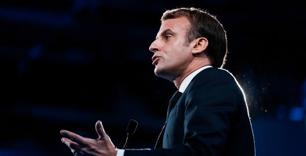 Macron remercie les maires d'avoir tenu, les invite a faire nation