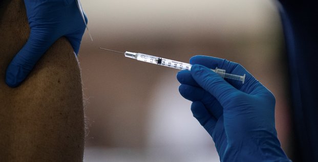 Coronavirus: les etats-unis etendent l'administration d'une troisieme dose de vaccin a tous les adultes