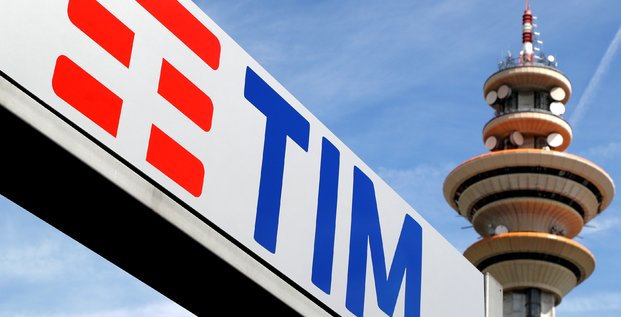 Telecom italia prevoit de supprimer jusqu'a 1.300 postes en italie