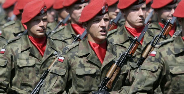 La pologne veut modifier la constitution pour augmenter ses depenses de defense