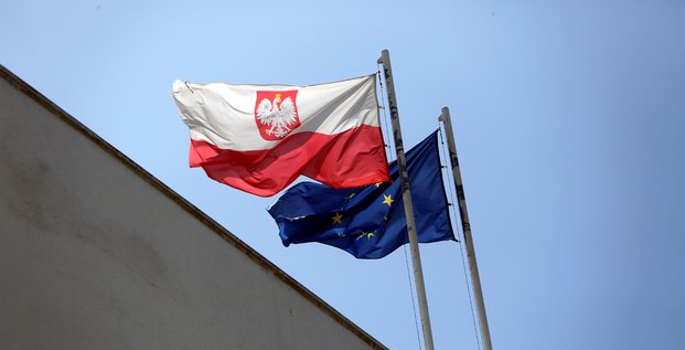 Pologne: la coalition au pouvoir sous tension apres l'accord sur le budget europeen