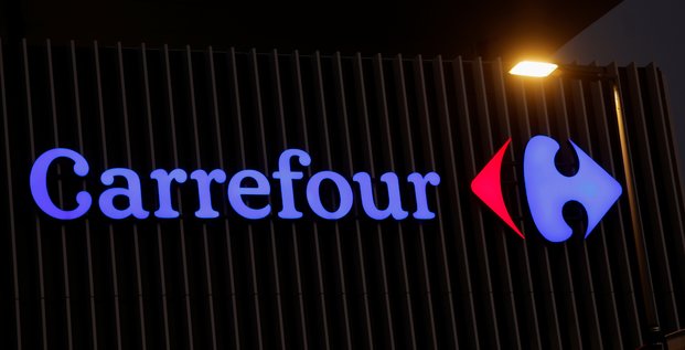 Carrefour veut installer plus de 700 stations de recharge electrique d'ici 2025