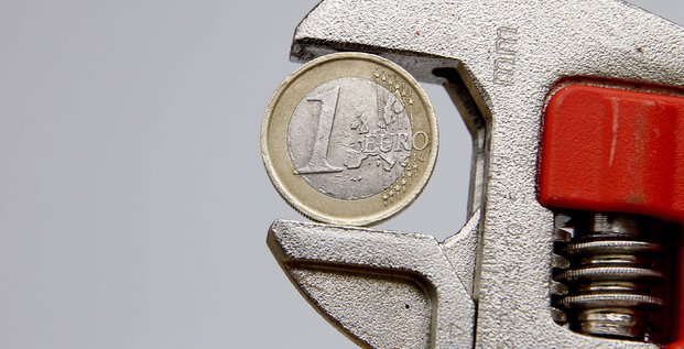 euro, wrench