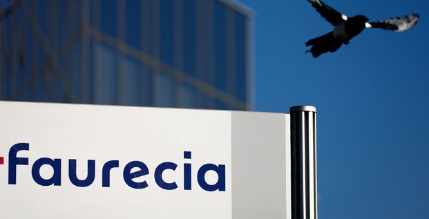 Faurecia lance une augmentation de capital de €705 mlns pour financer l'achat de hella