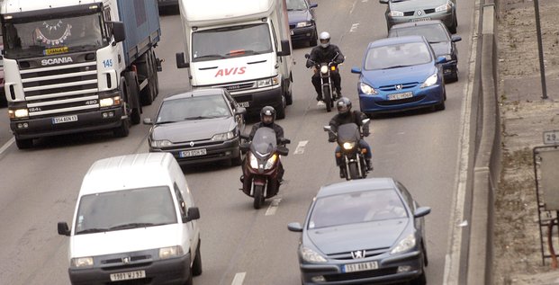 Motos, scooters, conduite, files, périphérique, sécurité routière, mortalité, contrôle technique