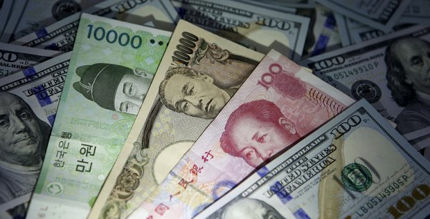 La chine reduit les reserves de change des banques en soutien au yuan