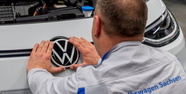 Volkswagen va augmenter les salaires apres un accord avec le syndicat ig metall