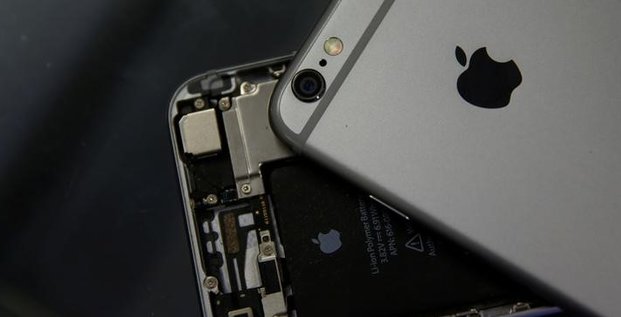 Excuses d'apple apres avoir admis brider d'anciens iphones