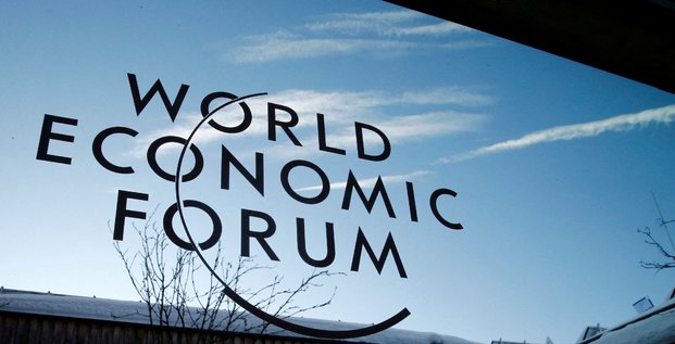 Le forum de davos reporte de janvier au debut de l'ete