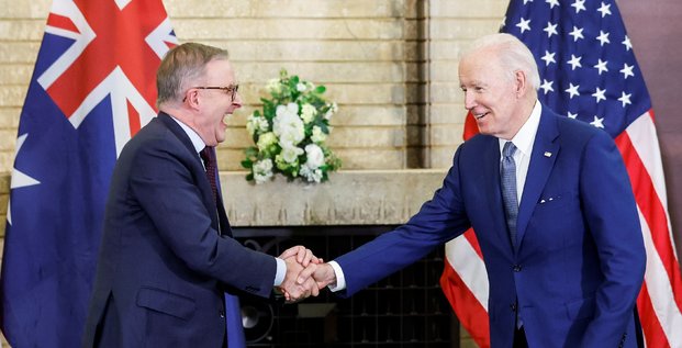 Le president americain joe biden et le premier ministre australien anthony albanese lors d'une reunion bilaterale en marge d'une reunion du quad a tokyo