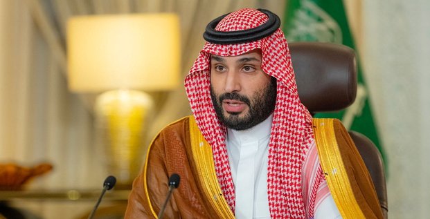 Le prince heritier saoudien mohamed ben salman prononcant un discours depuis son bureau