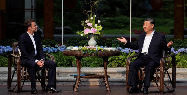 Photo du president francais, emmanuel macron, et de son homologue chinois, xi jinping