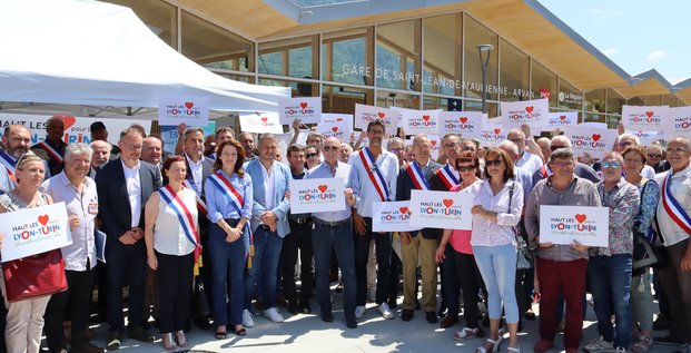 Rassemblement de soutien au projet Lyon-Turin, à St-Jean-de-Maurienne, en Savoie, le 15 juin 2023.